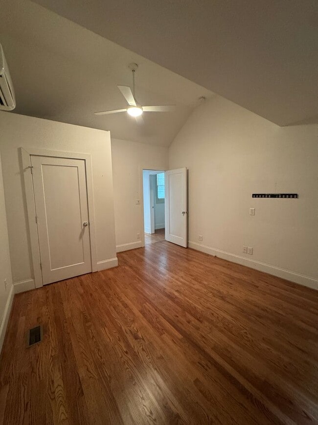 Photo - Gorgeous Studio Apartment in Downtown Raleigh Unit B