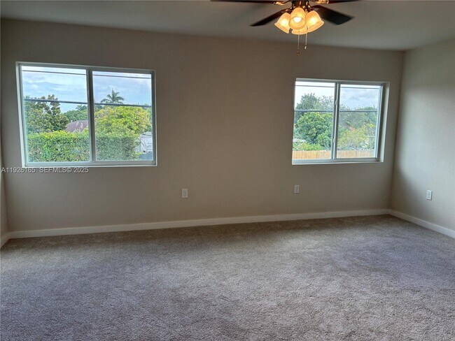 Photo - 551 NW 10th Ct