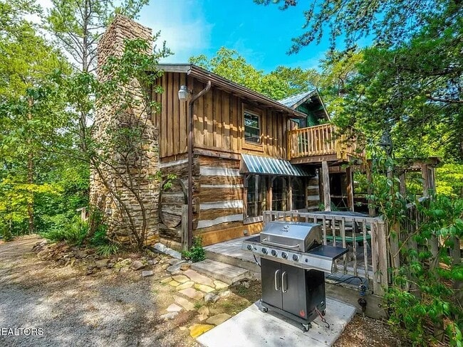 Building Photo - 867 Lloyd Huskey Rd