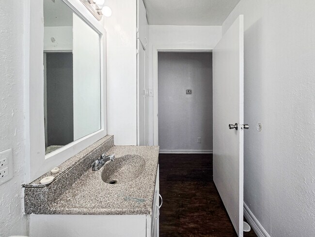 Photo - 7313 Hummingbird Ln