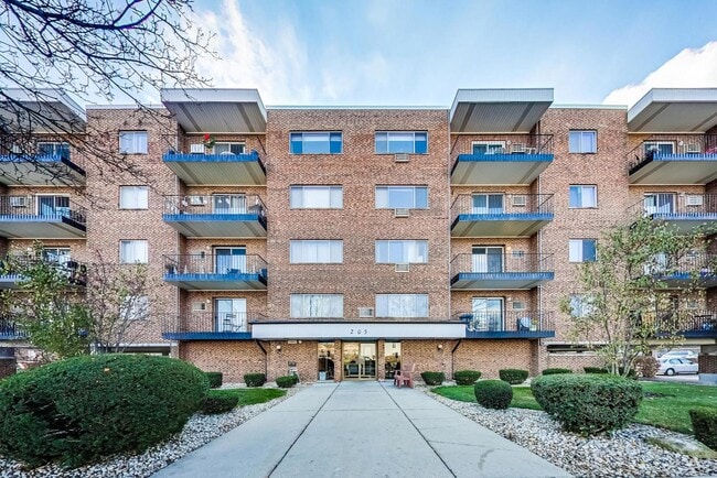 Photo - 205 W Miner St Unit 202