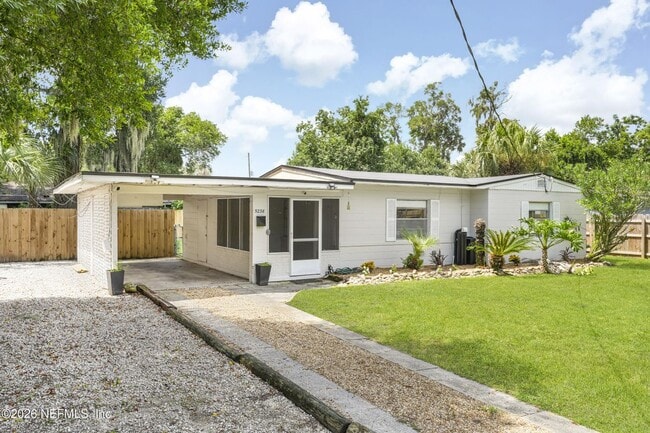 5236 River Forest Dr