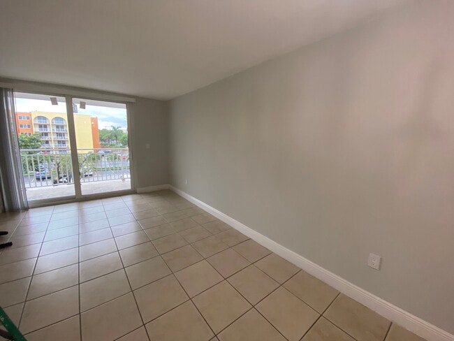 Photo - 6950 Miami Gardens Dr Unit 2308