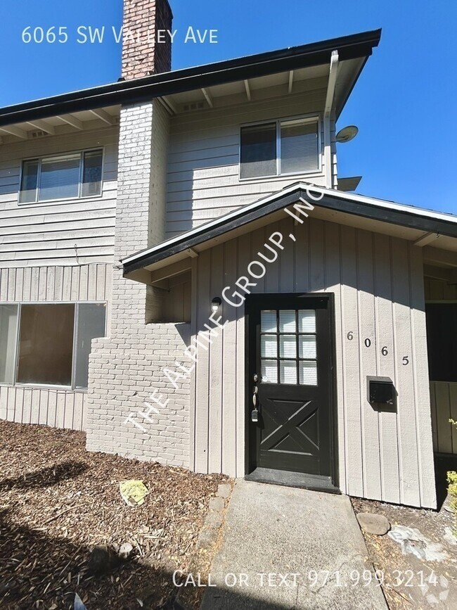 Building Photo - 2 Bedroom Townhome in Beaverton off Allen ...