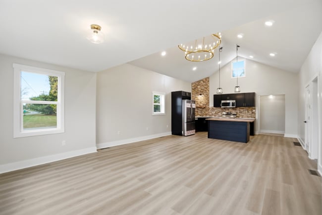 Photo - 6290 Piquad Rd