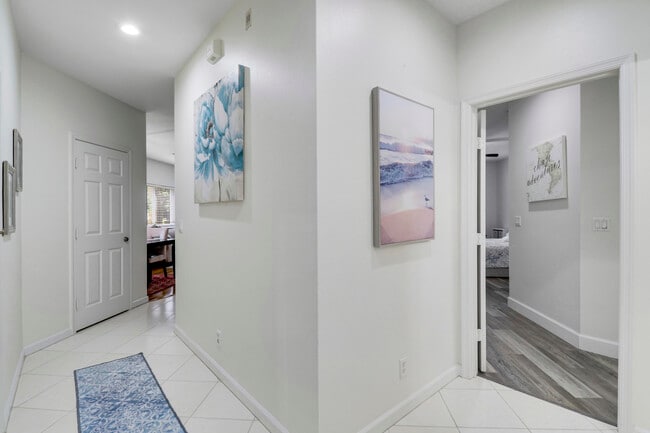 Photo - 8301 Mulligan Cir Unit 3211