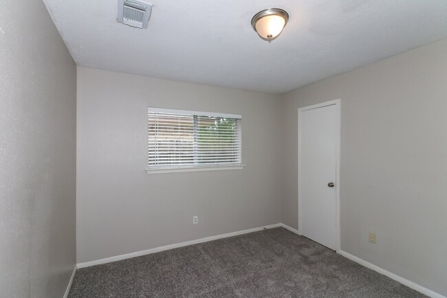 6527 La Violetta Dr