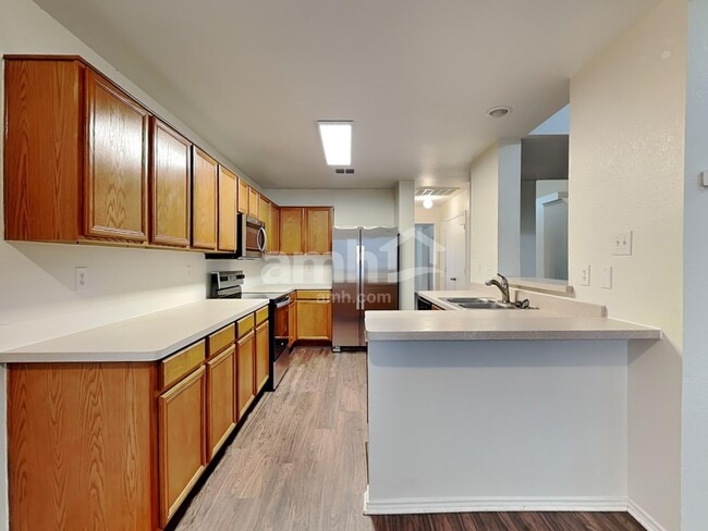 Photo - 1036 Cove Hollow Dr