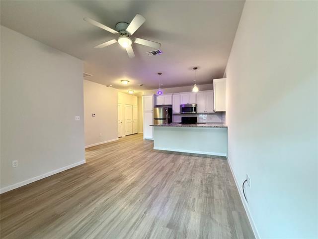 Photo - 2301 N Hickory St