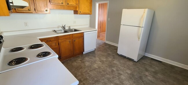 Photo - Great home in popular Gordon Manor
