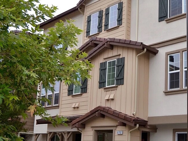 Photo - 6792 S Mariposa Ln Townhome