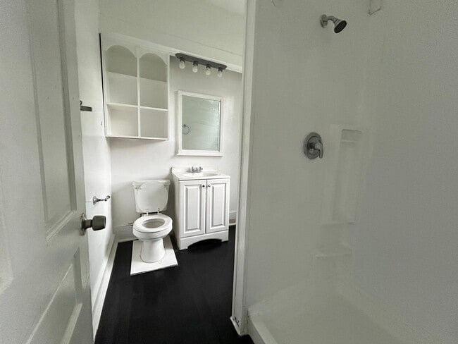 Photo - 1910 Fairmount Ave