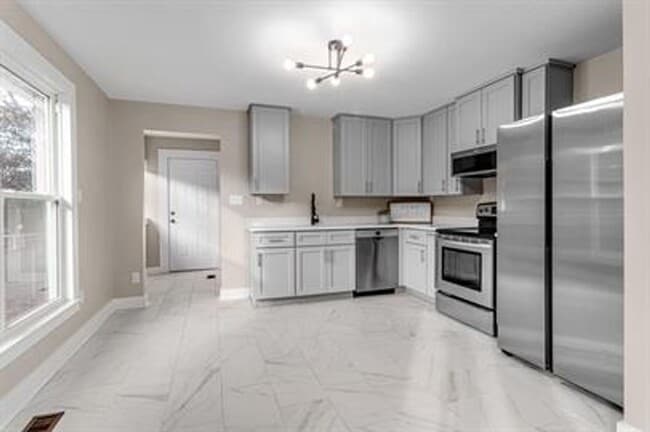 Photo - 730 W Cherry Ave