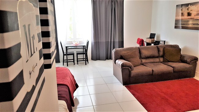 Photo - 100 Lincoln Rd