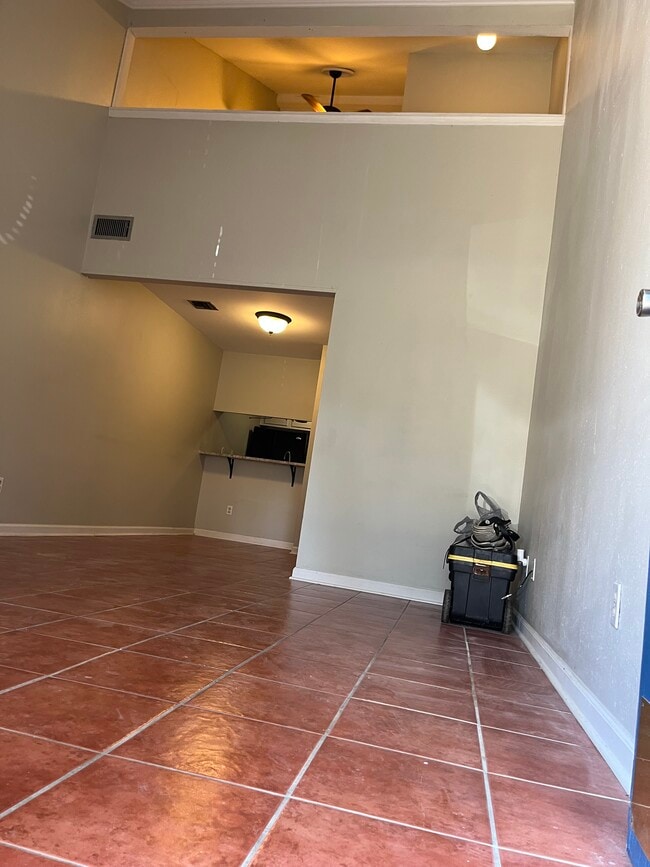 Sala de estar - 716 Saint Louis St Unidad 716 Saint Louis Street