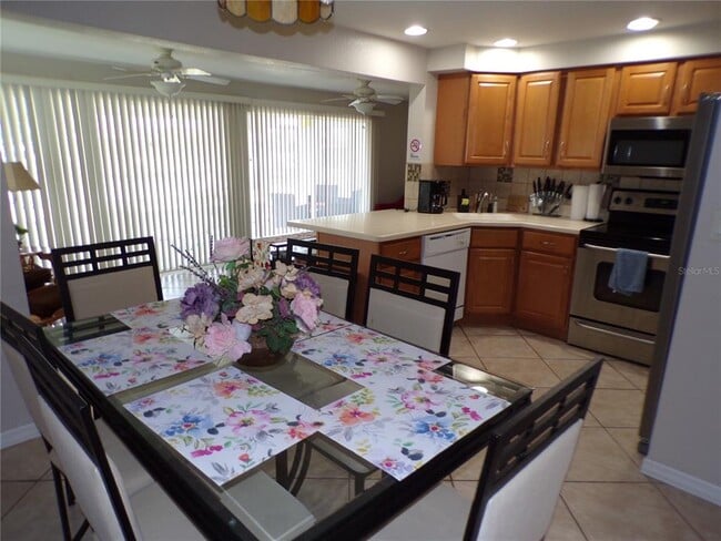 Photo - 182 Chelsea Ct NW