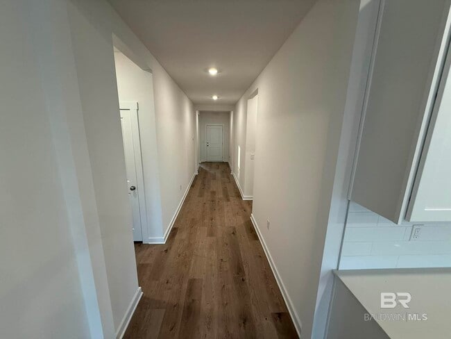 Photo - 19293 Maple Crest Loop