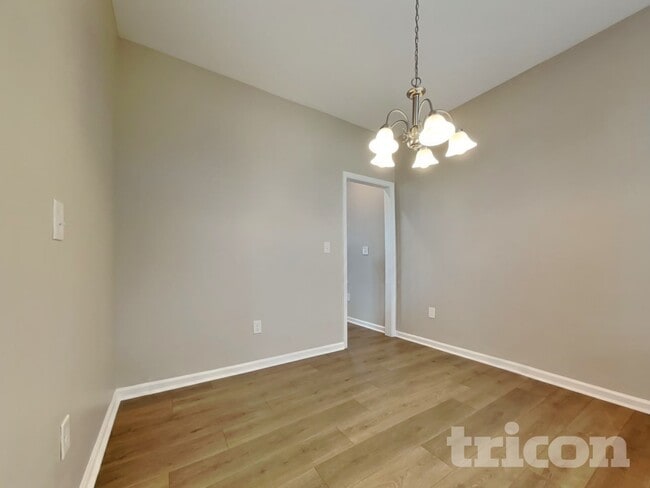 Photo - 77 Sawyer Ml Dr