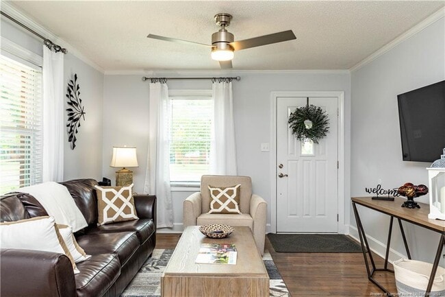 Photo - 1805 Wayne Ln