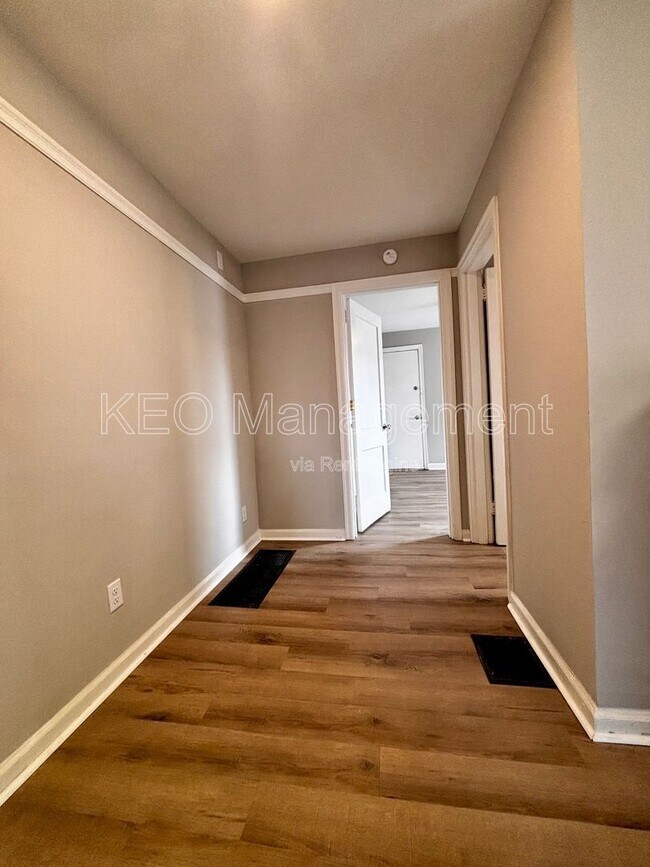 Photo - 235 E Xenia Dr Unidad A A