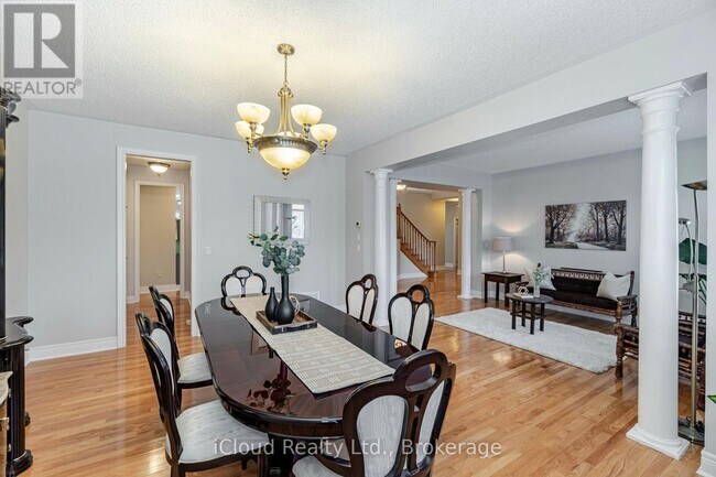 Photo - 32 Radial St