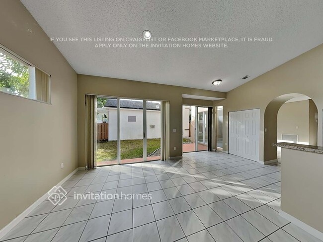 Photo - 15648 SW 112th Dr