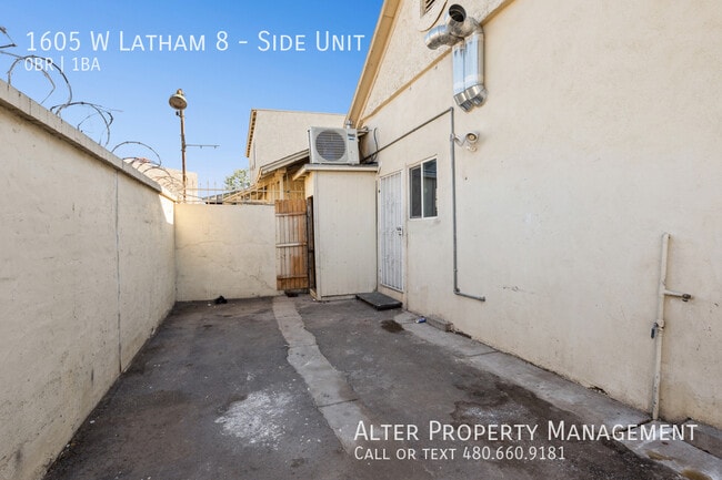 Photo - 1605 W Latham St Unidad Side