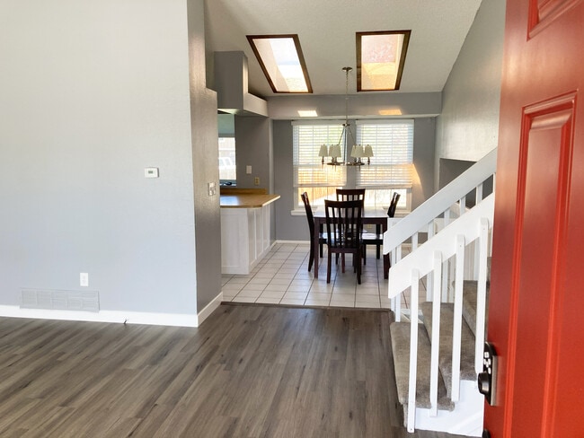 Entrada - 8033 S Garrison Way