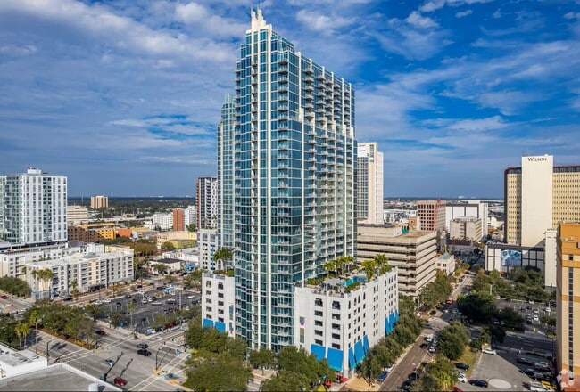 Building Photo - 777 N Ashley Dr Unit Skypoint 2009 Rental