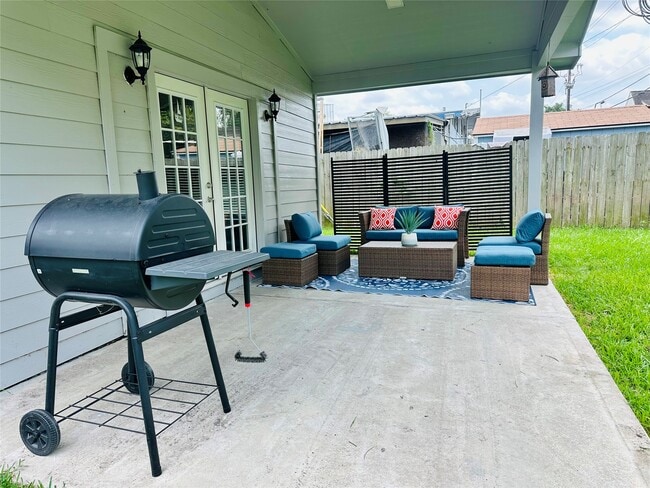 Photo - 12218 Hillcroft St