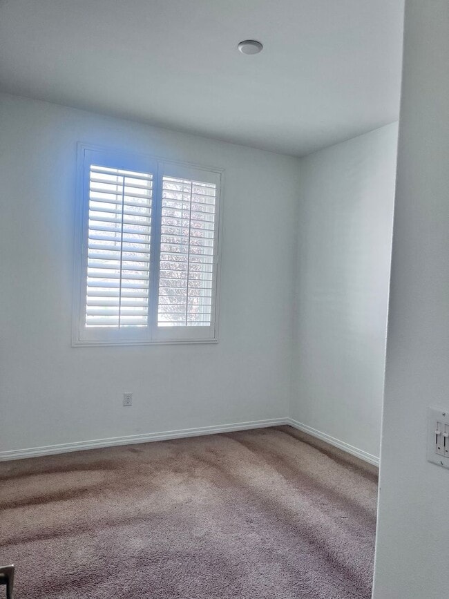 4040 Obsidian Rd