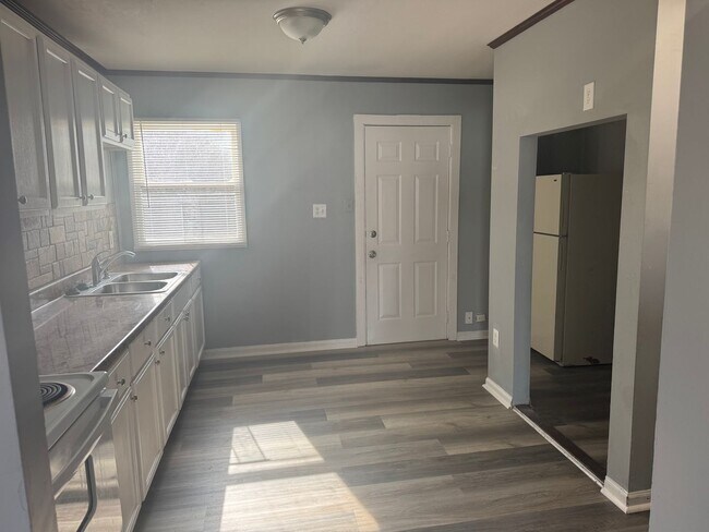 Photo - Charming 3BR/1BA Ranch in Martindale-Brightwood Neighborhood