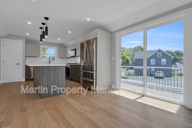 Photo - 1 Rockingham Ave