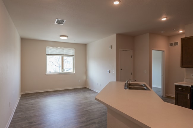 Building Photo - 5885 W 14th Ave Rental