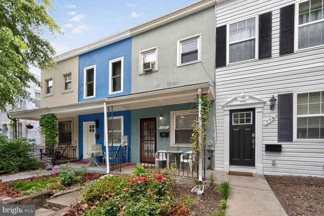 Building Photo - 115 16th St SE Rental