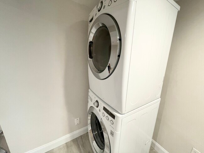 Photo - 174 Bolton St Unit 1