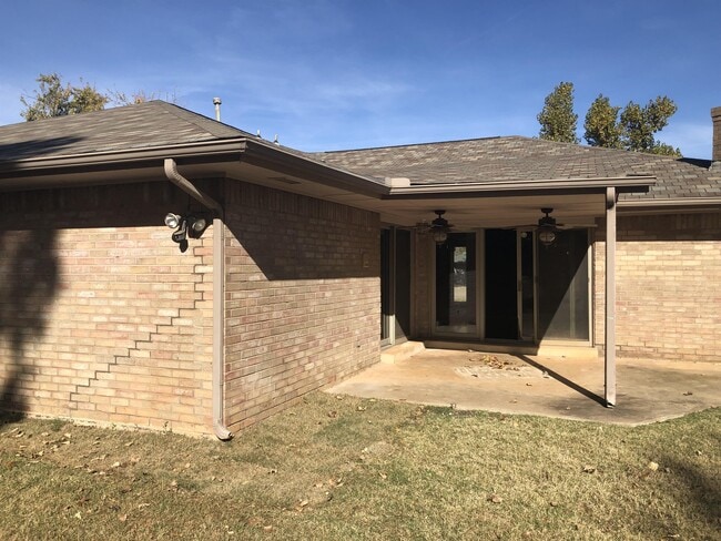 Photo - 8312 NW 117th St