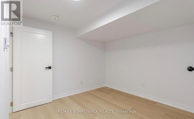 Photo - 1318 Highgate Rd