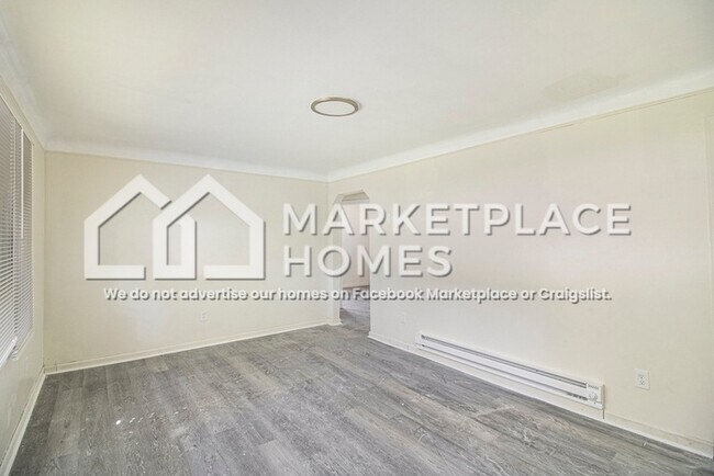 Photo - 17097 Lincoln Ave