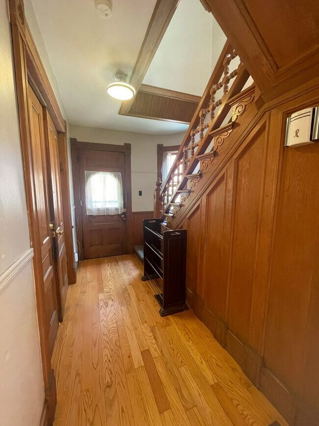 Photo - 310 E William St Unidad House