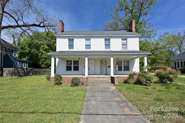 Building Photo - 134 Saluda St Rental