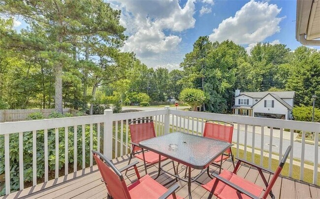 Photo - 605 Ashland Park Way SE