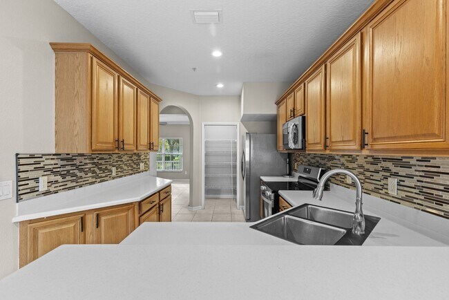 Available Now – Refreshed 3BR/2.5BA Lake Nona Townhome in Northlake Park