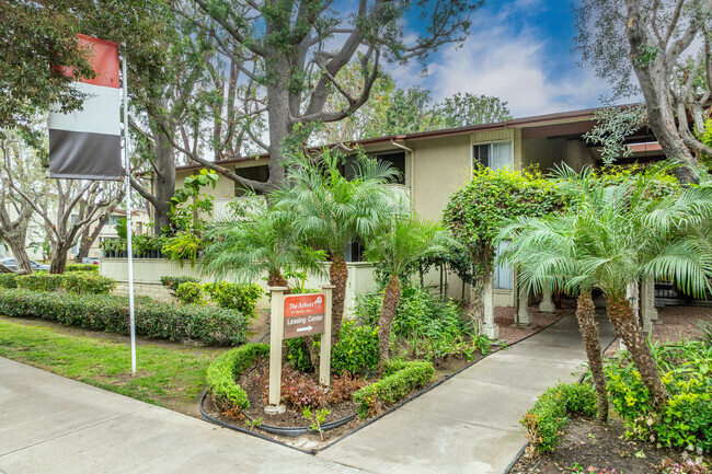 Building Photo - The Arbors Rental