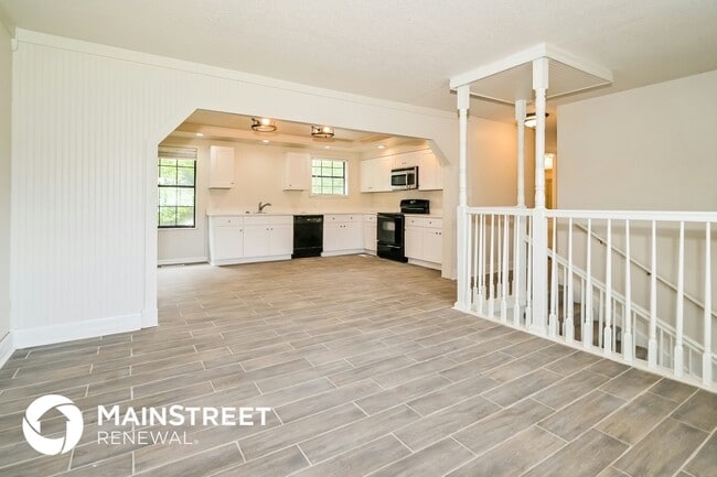 Photo - 8612 Royal Oaks Dr