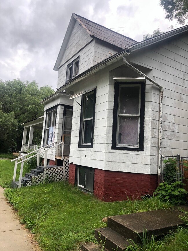 Photo - 103 E Prairie Ave