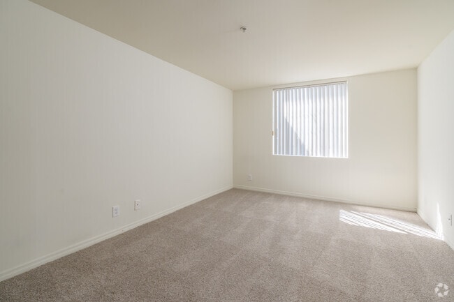 2BR, 2BA - 1,200SF - Second Bedroom