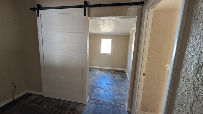 Photo - 8124 Herbison Ave