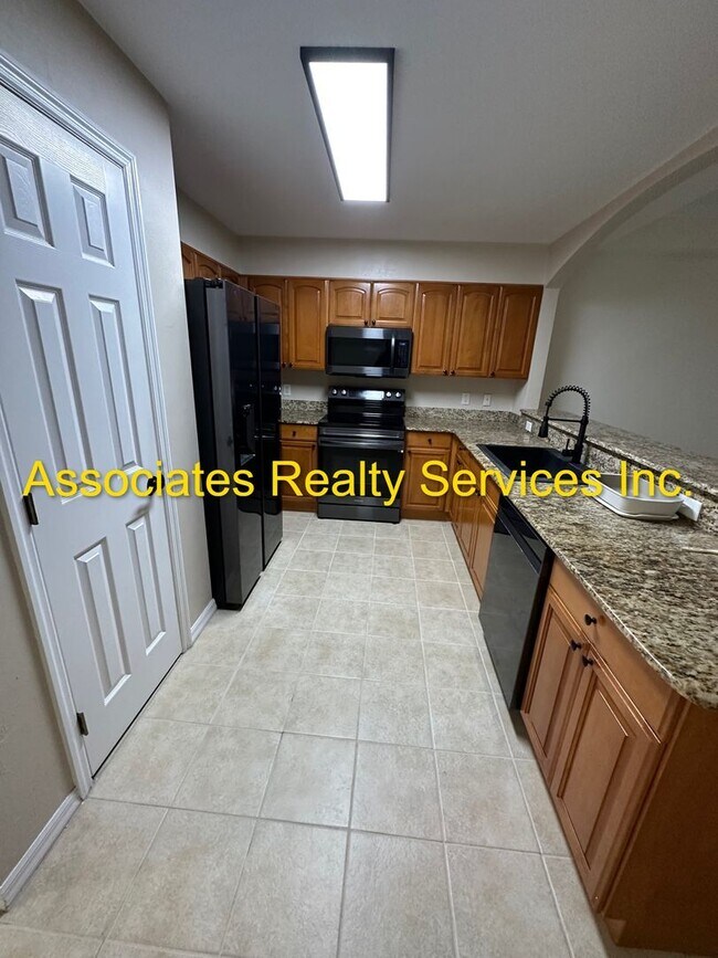 Photo - LOOK! Hot on the market! Spacious 2 bedroom condo in Mallorca Square! LOOK!