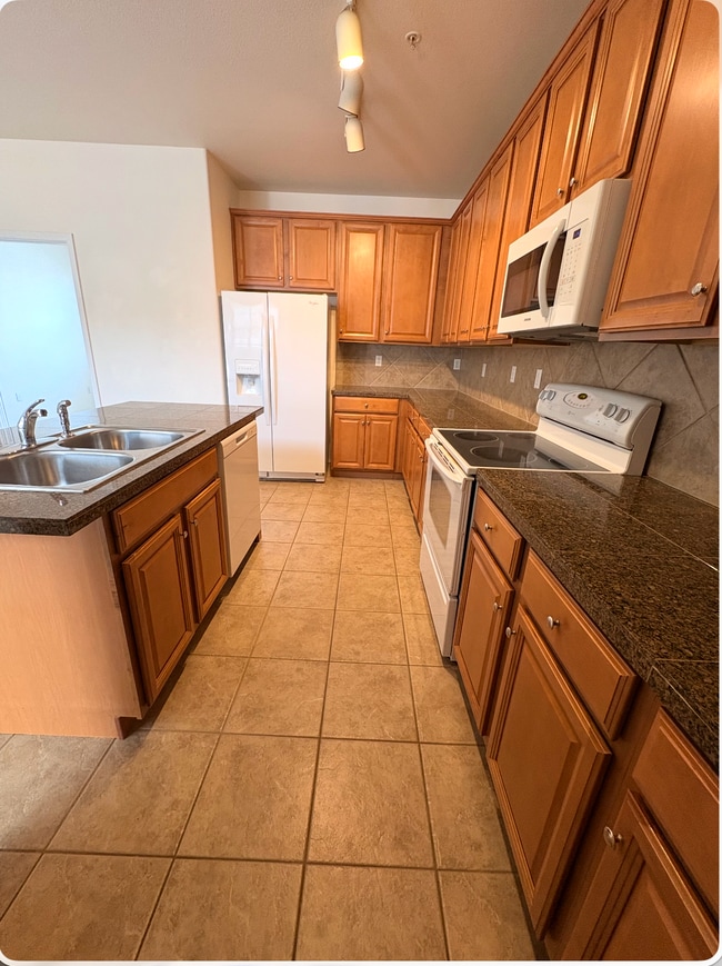 Kitchen - 8490 Canyon Rim Trl